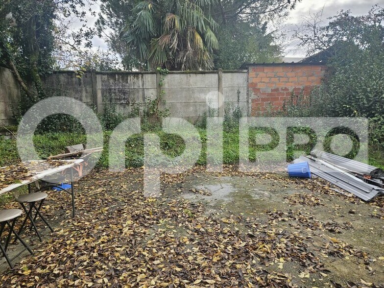 Flex in Bordeaux for sale - Building Photo - Image 3 of 7