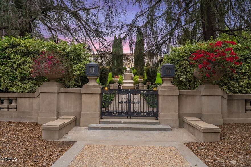 380 Green St, Pasadena, CA à vendre - Photo du bâtiment - Image 3 de 30