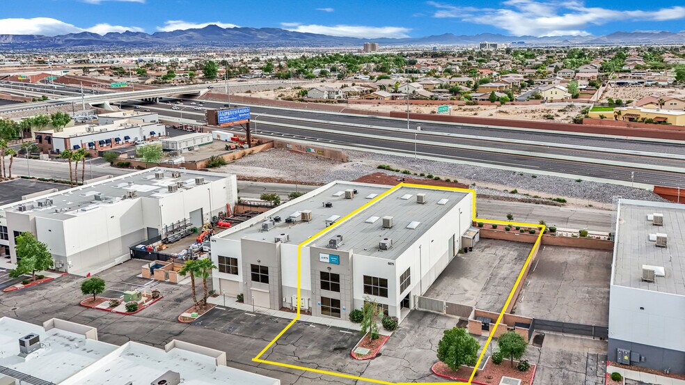 6675 Schuster St, Las Vegas, NV à louer - Photo du bâtiment - Image 2 de 11