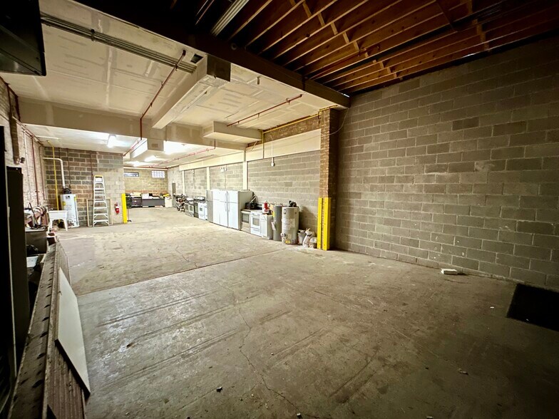 5923-5927 S Wentworth Ave, Chicago, IL à vendre - Photo du bâtiment - Image 3 de 34