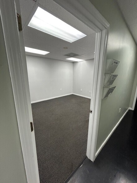 3664 Claypond Rd, Myrtle Beach, SC à louer - Photo du bâtiment - Image 3 de 9