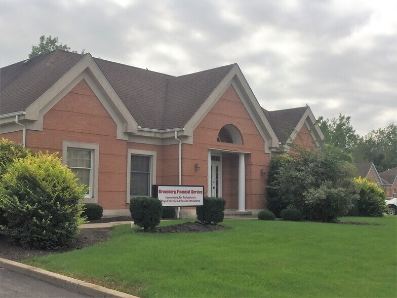 90 Professional Pky, Lockport, NY for lease - Primary Photo - Image 1 of 33