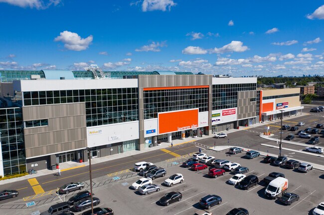 Plus de détails pour 700 Lawrence Ave W, Toronto, ON - Bureau/Commerce de détail, Commerce de détail à louer