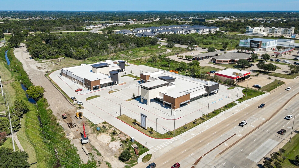 2709 Texas Ave, College Station, TX for lease - Primary Photo - Image 1 of 21