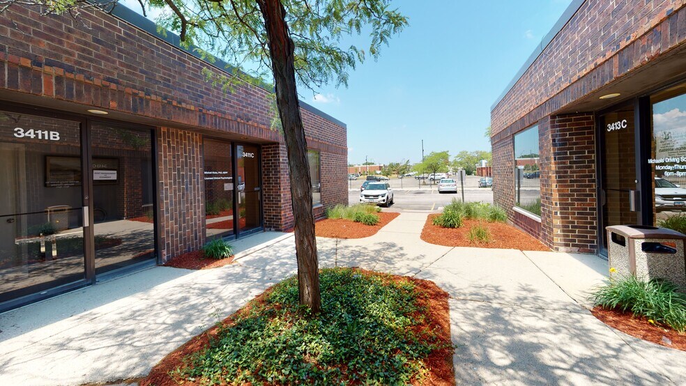 3401-3419 N Kennicott Ave, Arlington Heights, IL à louer - Photo du bâtiment - Image 2 de 11