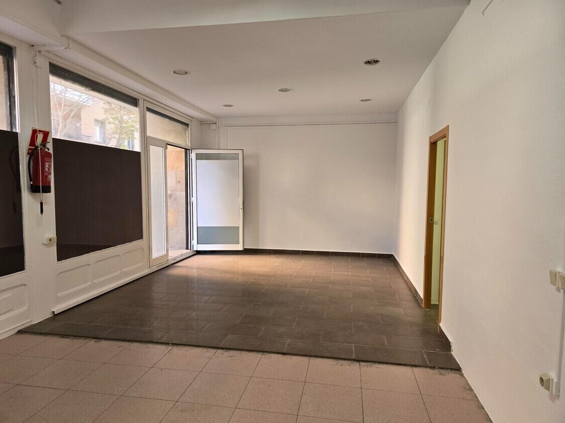 Manresa, BAR 08241 - - - Photo intérieure - Image 1 of 7