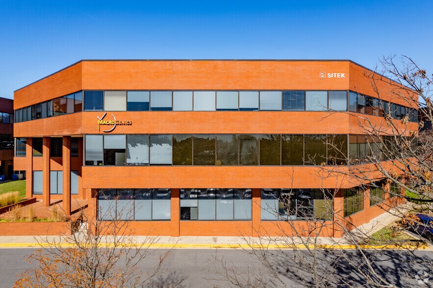 15235 Shady Grove Rd, Rockville, MD à louer - Photo du bâtiment - Image 2 de 5