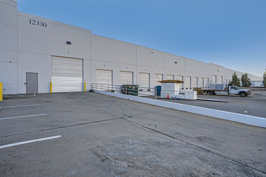 12330 E 46th Ave, Denver, CO for lease - Building Photo - Image 2 of 3