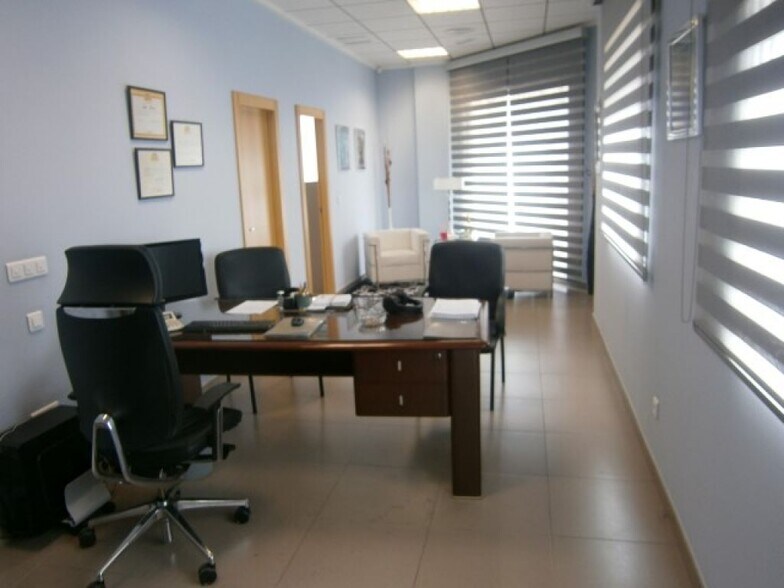 Retail in Elda, Alicante for sale - Interior Photo - Image 1 of 8