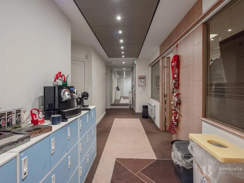 17 Rue De Miromesnil, Paris for lease - Interior Photo - Image 3 of 28