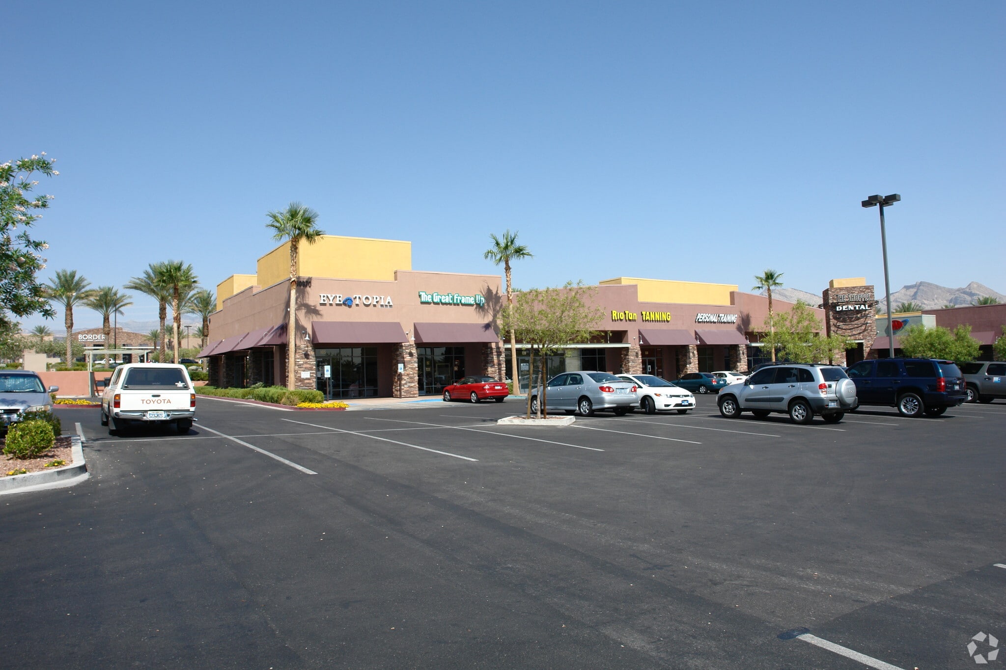 10860 W Charleston Blvd, Las Vegas, NV for lease Primary Photo- Image 1 of 9
