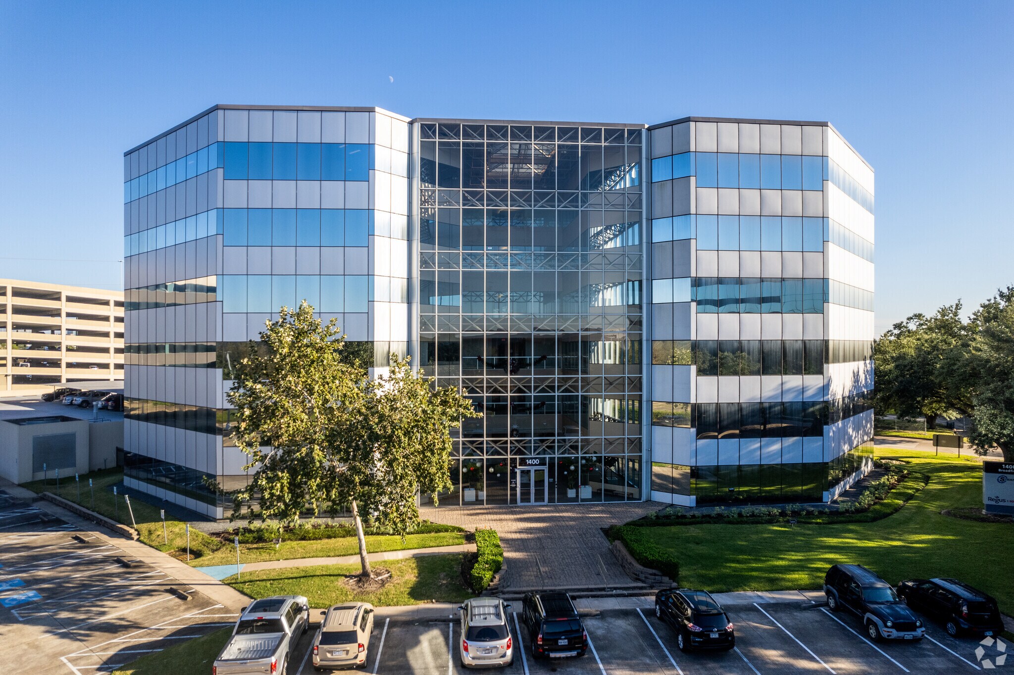 1400 Broadfield Blvd, Houston, TX à louer Photo du bâtiment- Image 1 de 21