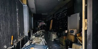 Plus de détails pour Multi-résidentiel à vendre