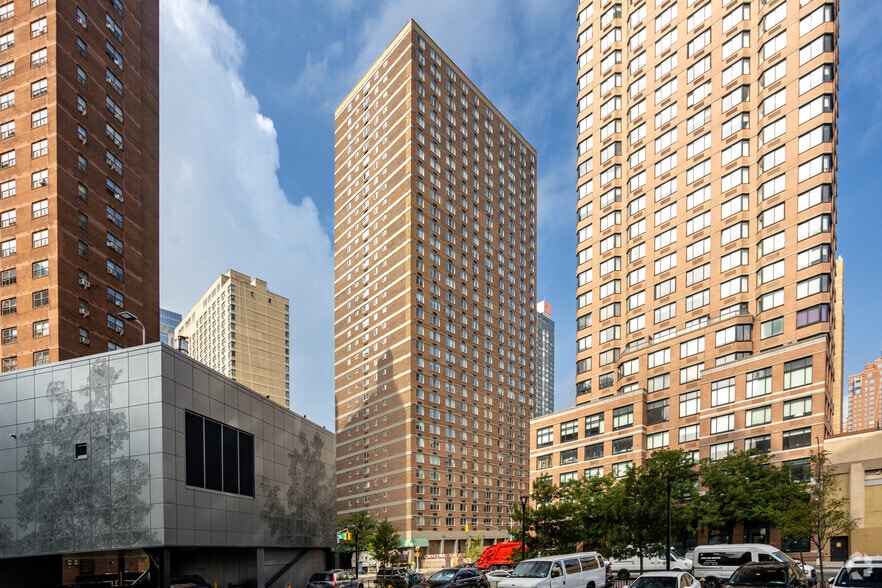 1797-1811 First Ave, New York, NY for lease - Building Photo - Image 2 of 6