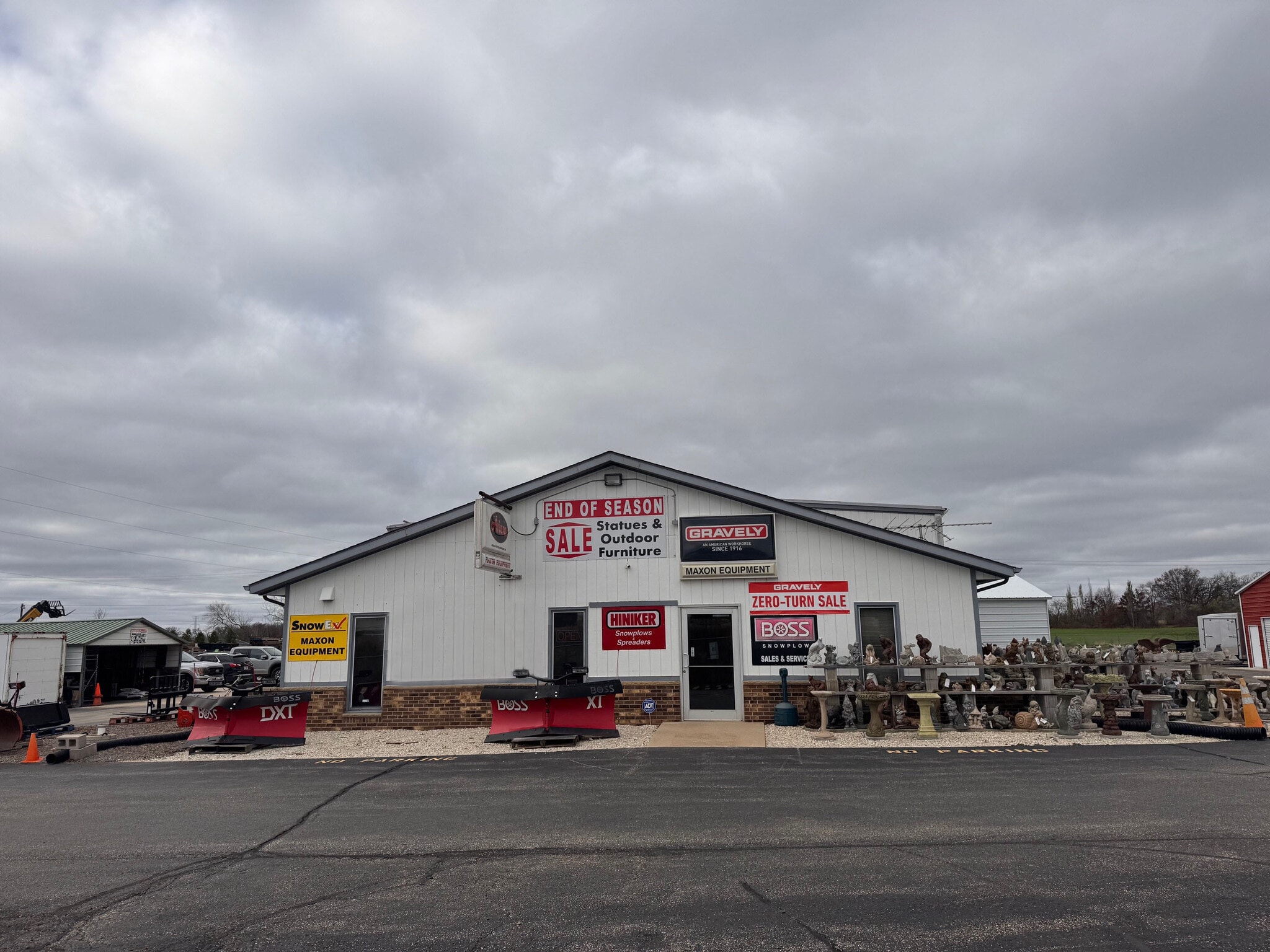 6221 122nd Ave, Kenosha, WI for lease Primary Photo- Image 1 of 32