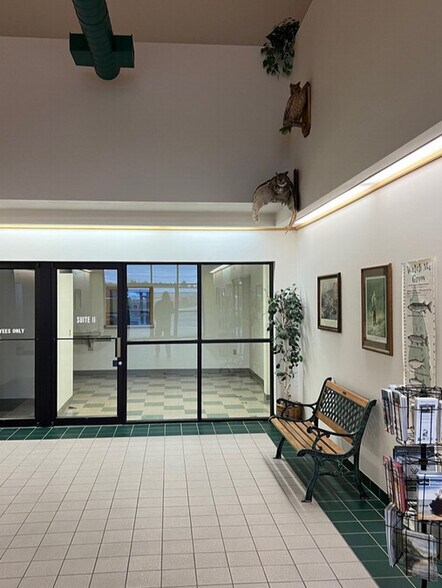 101 N Ogden Rd, Peshtigo, WI à vendre - Photo intérieure - Image 3 de 10