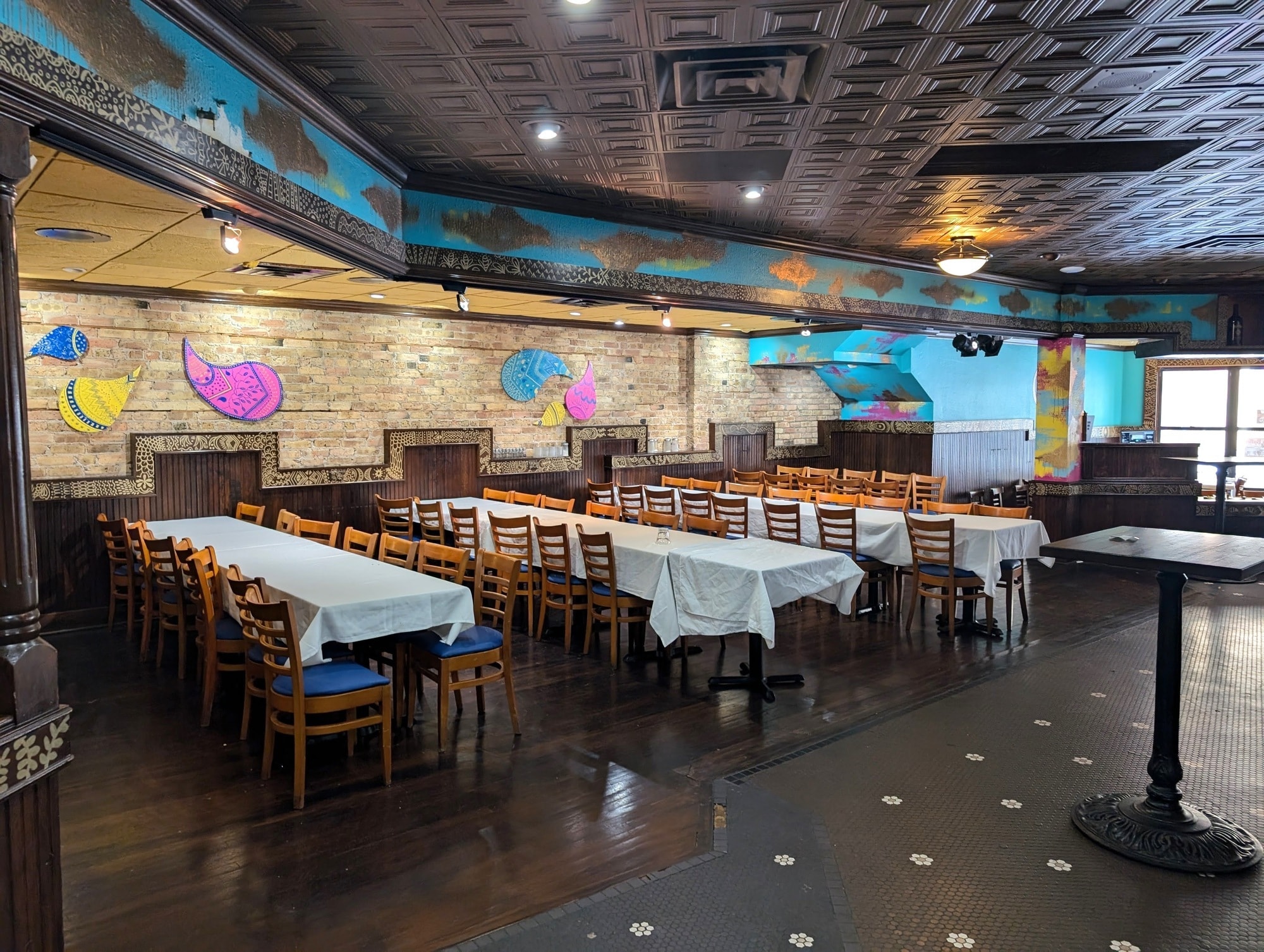 1557 Sherman Ave, Evanston, IL for lease Interior Photo- Image 1 of 5