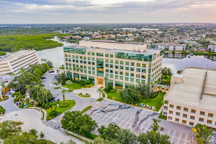 3031 N Rocky Point Dr W, Tampa, FL à louer - Aérien - Image 3 de 7