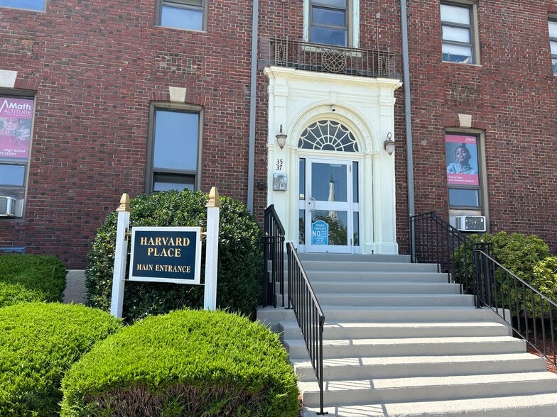 35 Harvard St, Worcester, MA à louer - Photo du bâtiment - Image 3 de 22