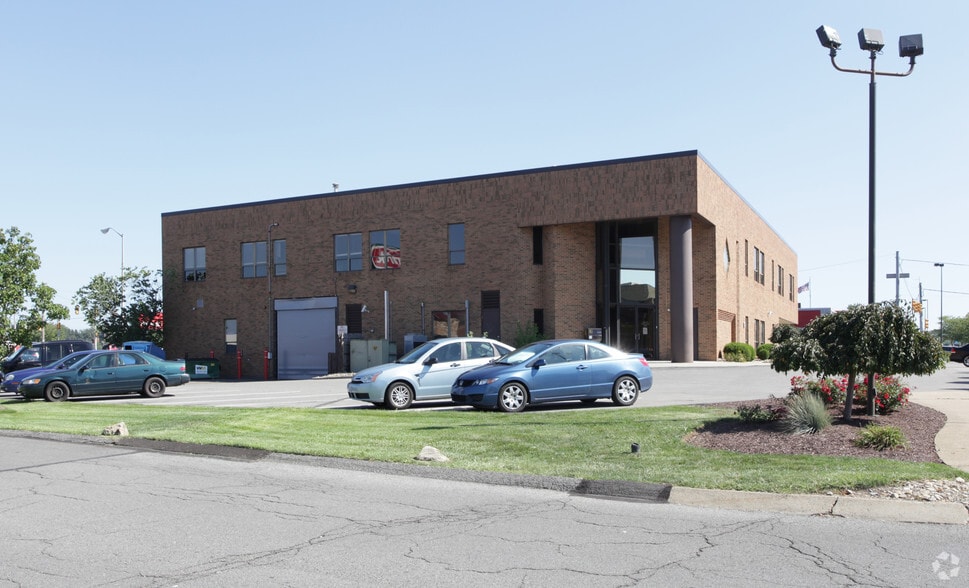 100 Park Manor Dr, Pittsburgh, PA for lease - Building Photo - Image 3 of 10