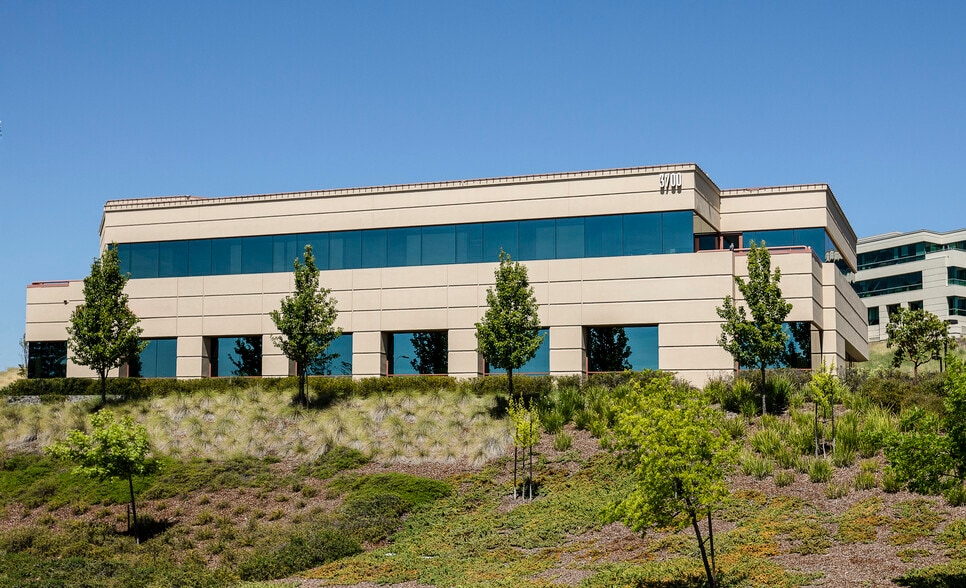 3700 Old Redwood Hwy, Santa Rosa, CA for lease - Building Photo - Image 2 of 3