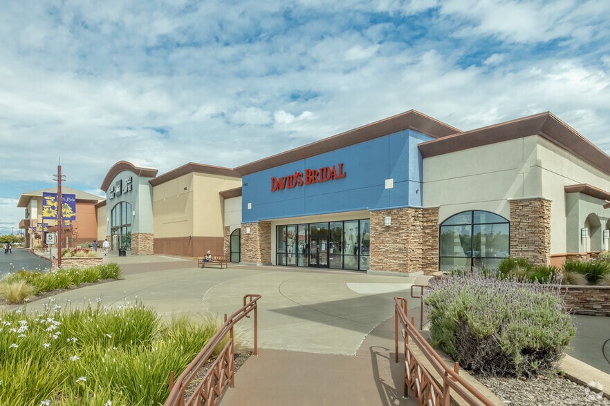 1140-1152 Galleria Blvd, Roseville, CA for sale - Primary Photo - Image 1 of 5