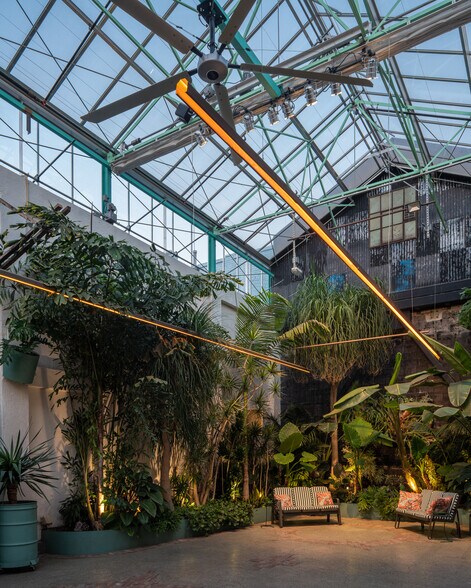 600-616 E 4th St, Los Angeles, CA à vendre - Photo du bâtiment - Image 2 de 10