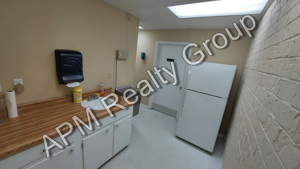 3307C Broad River Rd, Columbia, SC à louer - Photo intérieure - Image 3 de 4