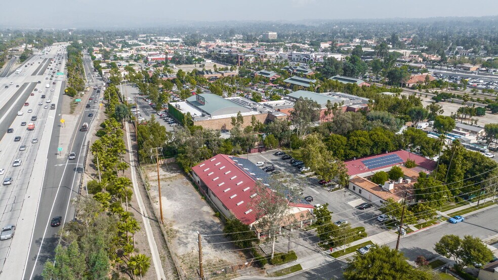 612 Lawton St, Redlands, CA à louer - Photo du bâtiment - Image 2 de 9