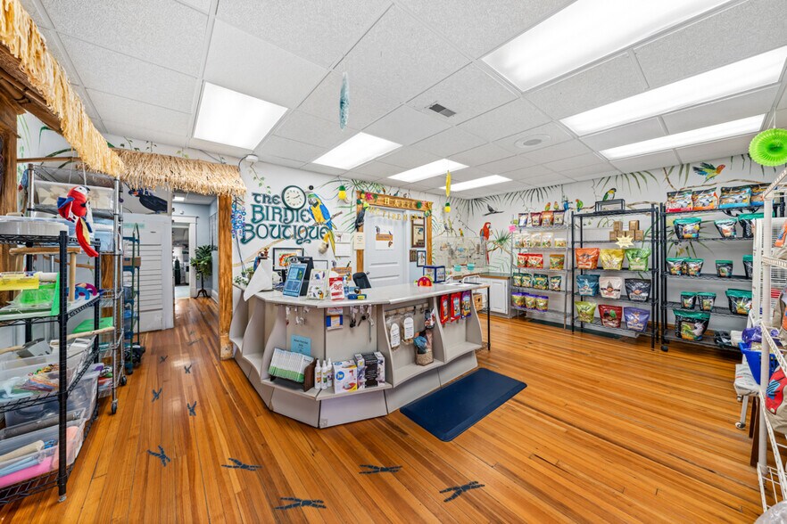 3039 University Dr, Durham, NC for lease - Interior Photo - Image 2 of 18