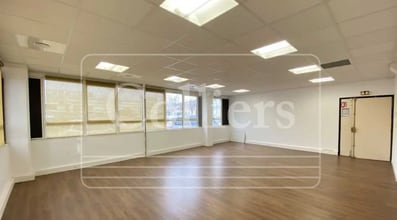 Office in Marseille for lease Interior Photo- Image 2 of 14