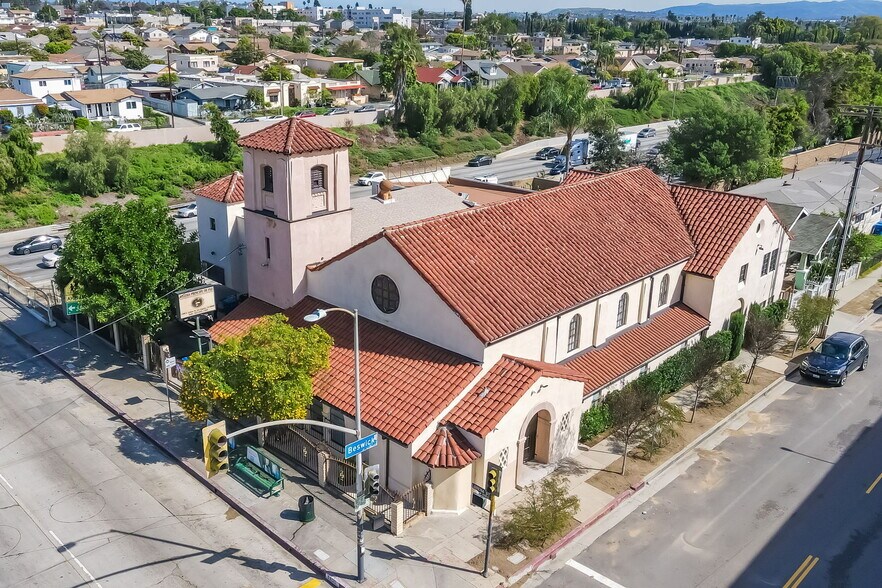 1100 S Lorena St, Los Angeles, CA à vendre - Photo du bâtiment - Image 2 de 76