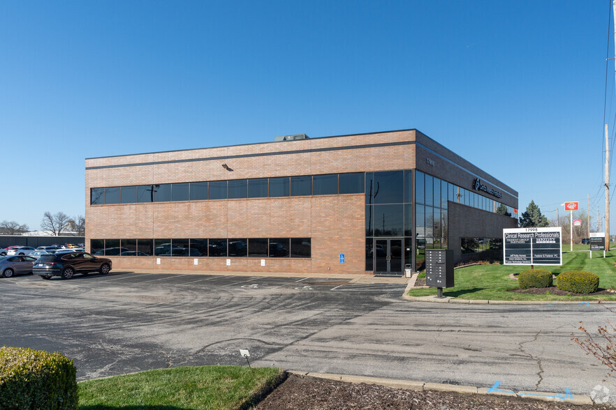 17998 Chesterfield Airport Rd, Chesterfield, MO for lease - Building Photo - Image 3 of 13