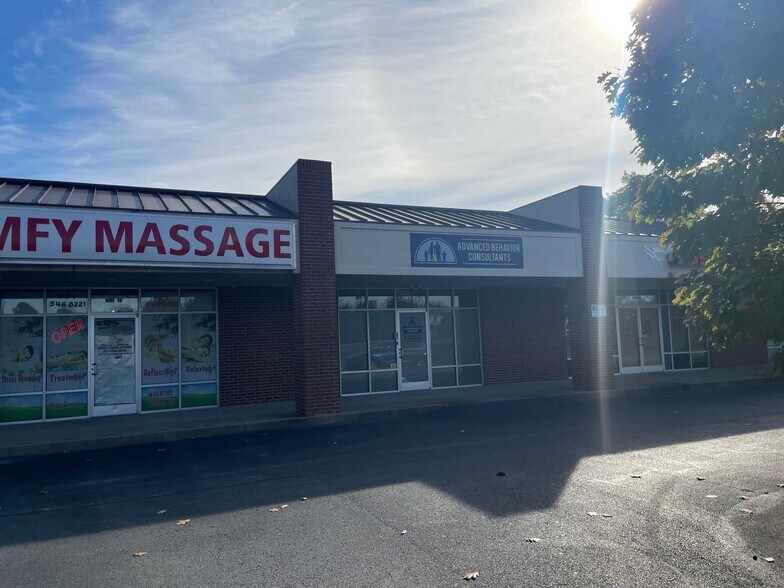 3441 Fort Campbell Blvd, Clarksville, TN à louer - Photo du bâtiment - Image 2 de 11