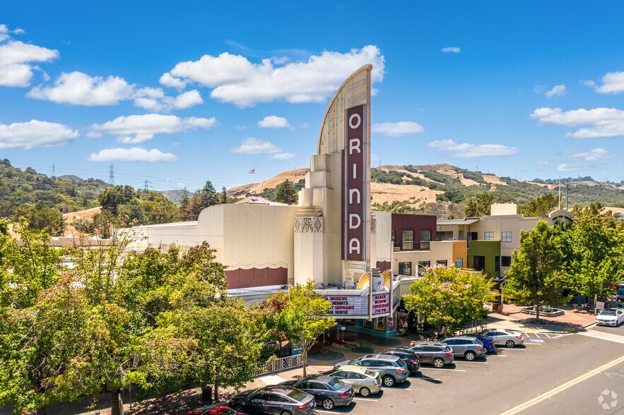 2 Theatre Sq, Orinda, CA à louer - Photo du bâtiment - Image 1 de 5