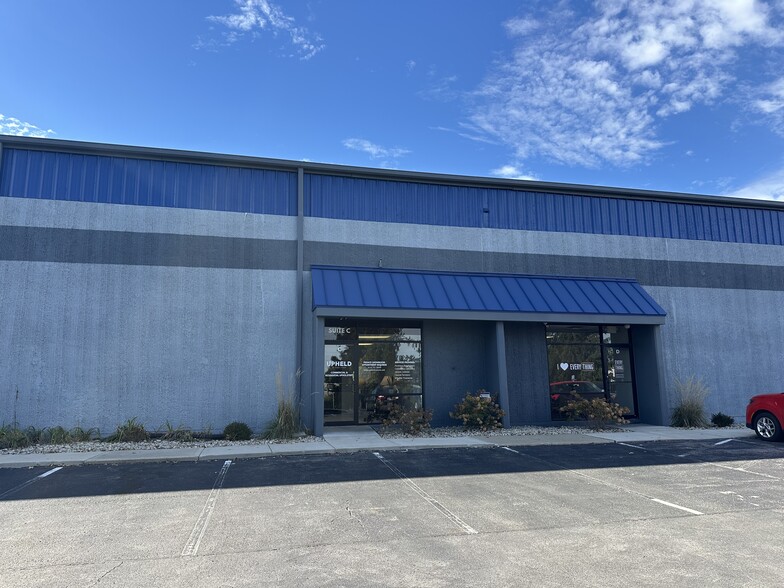 3700 Parkway Ln, Hilliard, OH for lease - Building Photo - Image 2 of 4
