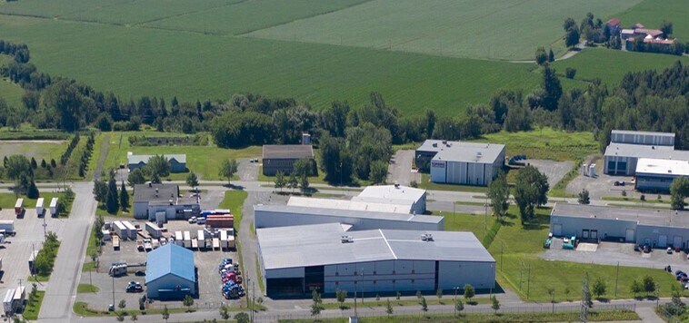 1037 Boul Industriel, Granby, QC à louer - Photo principale - Image 1 de 4