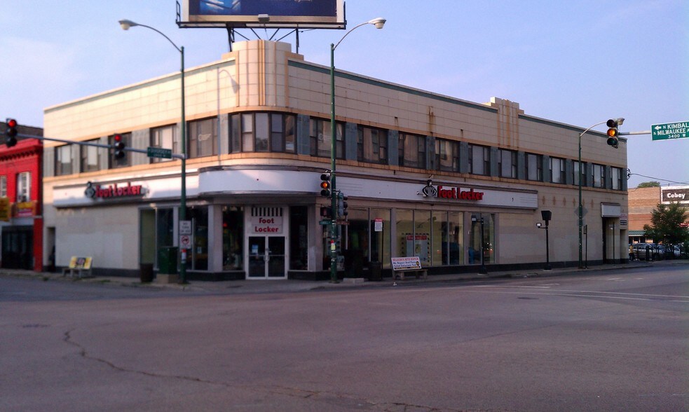 3401 W Diversey Ave, Chicago, IL à louer - Photo du bâtiment - Image 1 de 14