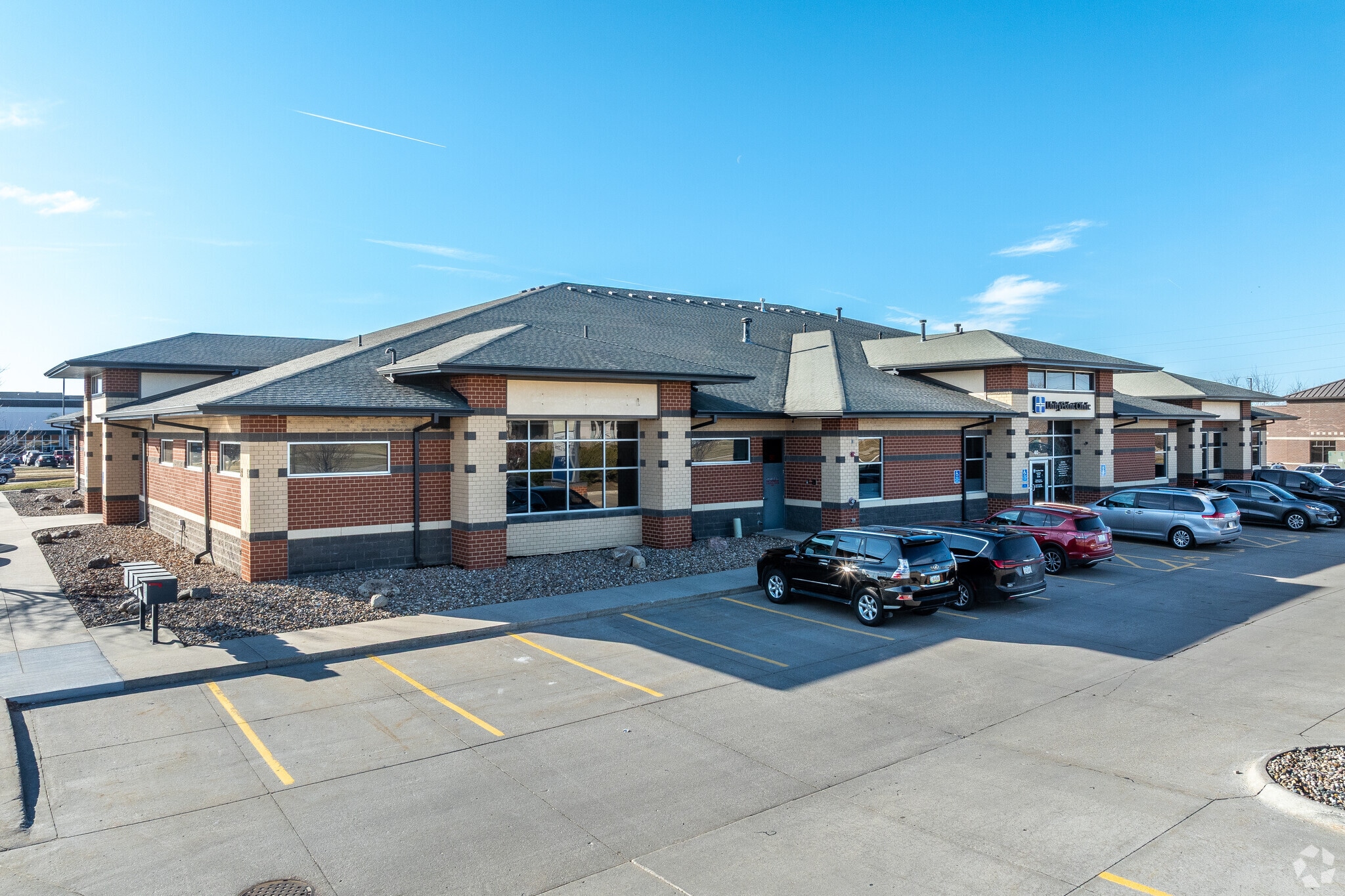 40-64 E Hickman Rd, Waukee, IA for sale Primary Photo- Image 1 of 15