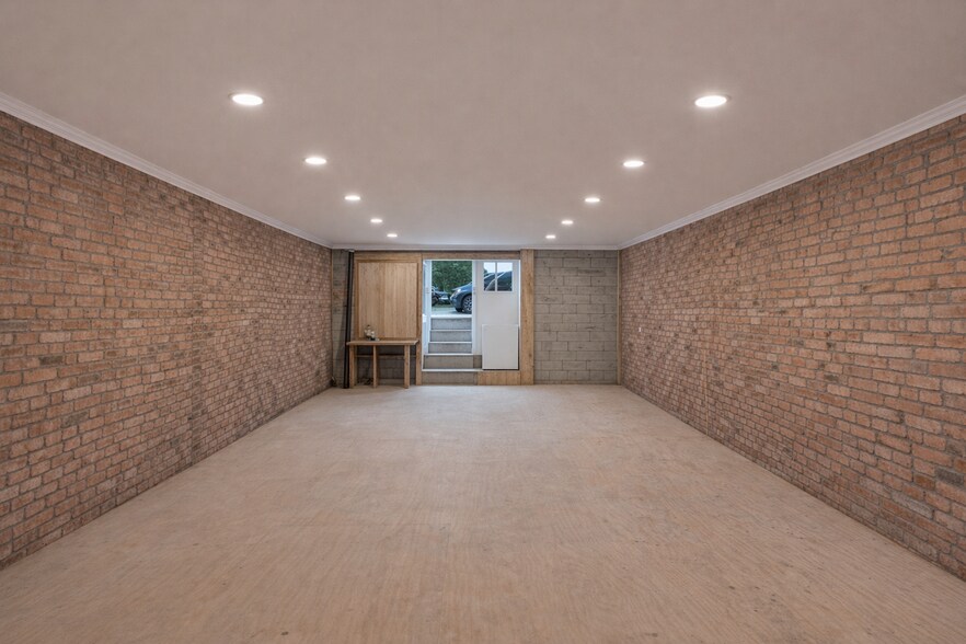 598 Pacific St, Brooklyn, NY for sale - Interior Photo - Image 2 of 13