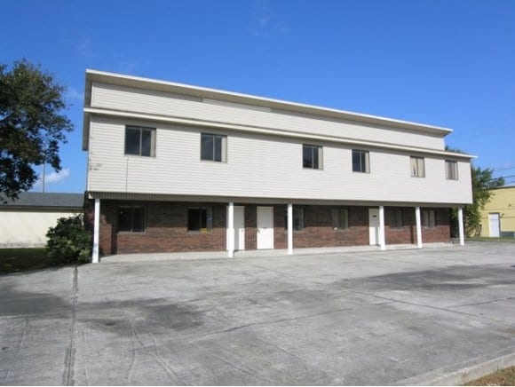 125 N Brevard Ave, Cocoa Beach, FL for sale - Primary Photo - Image 1 of 11