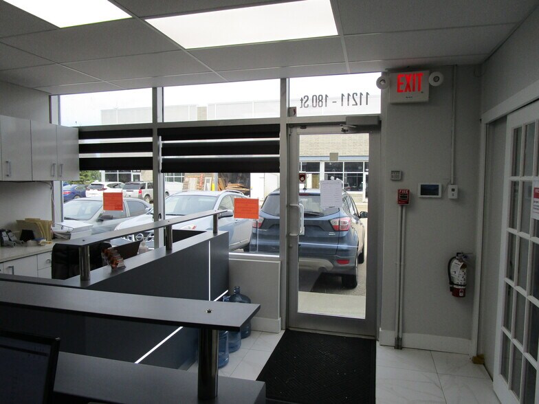 11211 180 St NW, Edmonton, AB à vendre - Photo intérieure - Image 3 de 31