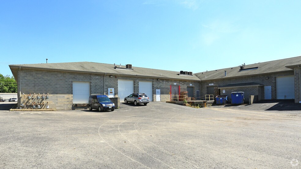 1092-1112 N Meridian Rd, Youngstown, OH à vendre - Photo du bâtiment - Image 2 de 24