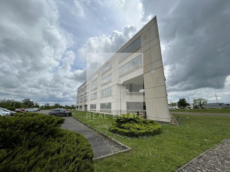 95 Rue Pouilly Loché, Mâcon for lease - Building Photo - Image 1 of 15