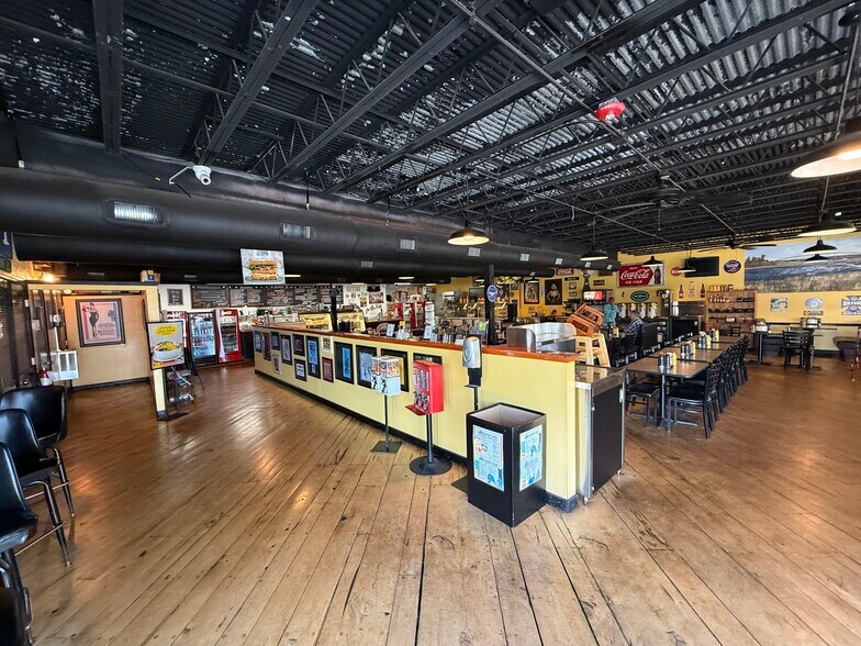 4405 Dorchester Rd, Charleston, SC à vendre - Photo du bâtiment - Image 3 de 22