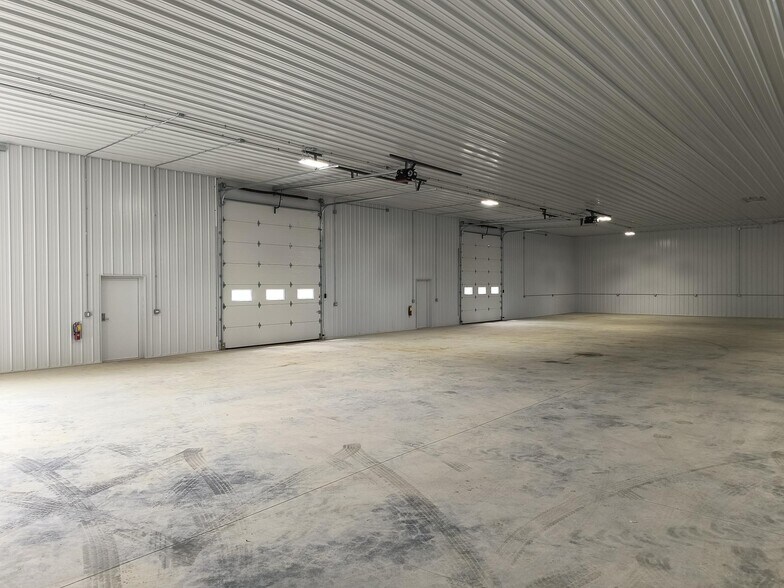 8300 Clay St, Hobart, IN à louer - Photo intérieure - Image 3 de 4
