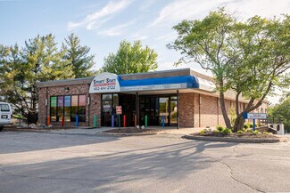 Plus de détails pour 2020 N 72nd St, Omaha, NE - Commerce de détail à vendre