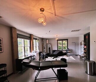 Plus de détails pour 2800 Holly Springs Pky, Holly Springs, GA - Commerce de détail à louer