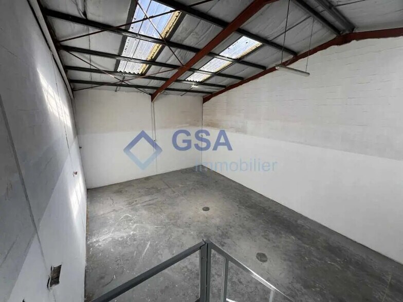 Bureau dans Lisses à louer - Photo intérieure - Image 2 de 9