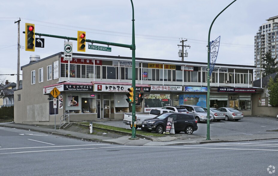 6907-6927 Kingsway, Burnaby, BC à vendre - Photo du bâtiment - Image 3 de 11